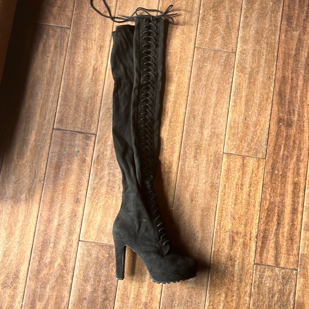 Shoe dazzle over the knee boots